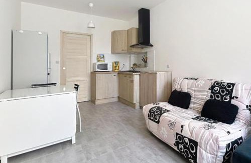 Coursan Apartamento | Bright studio in Coursan close to activities