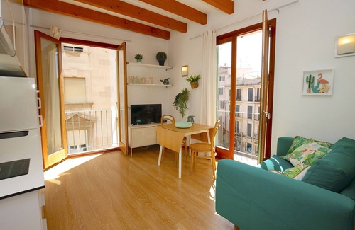 La Missio Apartamento | Luminoso Estudio en Palma Centro con Balcón, Wifi, Aire Acondicionado, Cómodo
