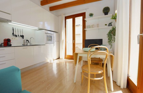 La Missio Apartamento | Luminoso Estudio en Palma Centro con Balcón, Wifi, Aire Acondicionado, Cómodo