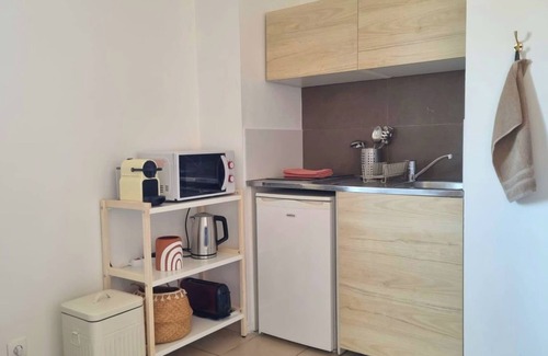 Sud Apartamento | Bright studio - private parking - fiber - terrace