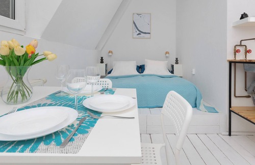 Saska Kepa Apartamento | Bright Studio Szczuczyńska by Renters