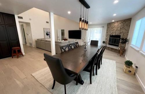 Canoga Park Casa | Bright, Stylish 4BD Modern House with Private Pool