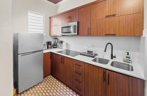 Santurce Villa | Bright & Stylish Apt @ Calle Loiza - Walk to Beach