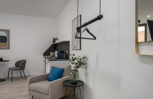 Lippstadt Apartamento | ☆BRIGHT: Stylish for 2 | City Center | Kitchen