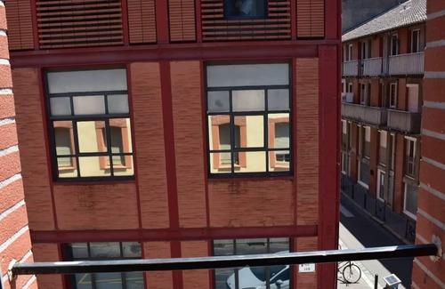 Arnaud Bernard Apartamento | Bright T1 in the heart of the pink city and close to all amenities