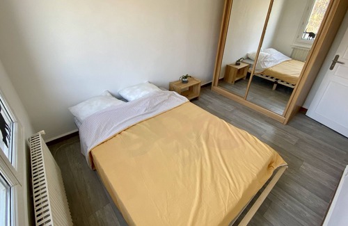 L'Ile-Saint-Denis Apartamento | Bright T4 Seine view