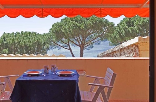 Cavoli Apartamento | Tres habitaciones en la residencia luminosa terraza con vistas al mar y las islas, aparcamiento