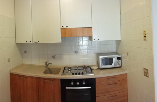 Albenga Apartamento | Luminoso apartamento de tres habitaciones, conveniente para el centro y los servicios (Cod. Citra 009002-LT-0012)