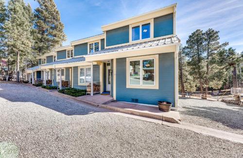 Cloudcroft Casa | Bright Townhome - 1 Mile to Downtown Cloudcroft