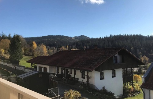 Bodenmais Apartamento | Bright vacation apartment (115sqm) with south-facing balcony and view of the Silberberg