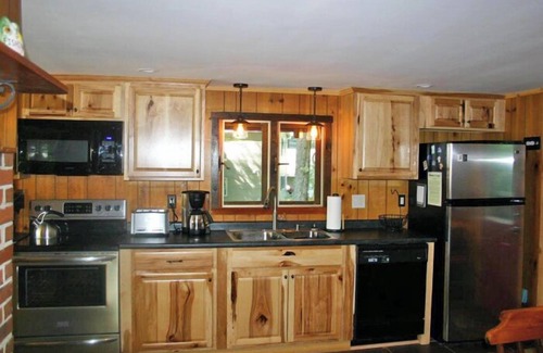 Raymond Chalet De Esquí | Bright waterfront home with beautiful views of Little Sebago Lake!