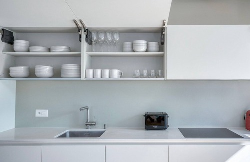 Alt-Wiedikon Apartamento | Bright Wiedikon 2br w/ Storage Room & W/D, nr Market, by Blueground