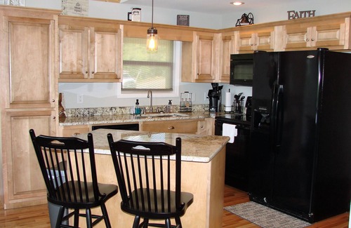 Murphy Chalet De Esquí | Brighter Days Retreat - 3 Bedroom in a gated community