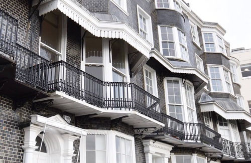 Kemptown Apartamento | Brighton Beach Apartment Parking Free On-site & EV Charger