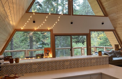 Alyeska Cabina | Brighton Haus - Classic A-Frame