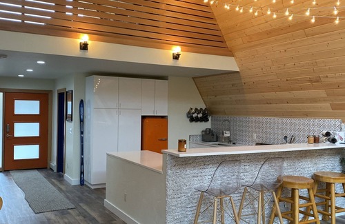 Alyeska Cabina | Brighton Haus - Classic A-Frame