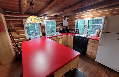 Salt Lake Mountain Resorts Cabina | Brighton Log Cabin. Close to lifts! Free parking.