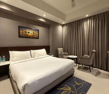 Mathura Hotel | Brijwasi Lands Inn