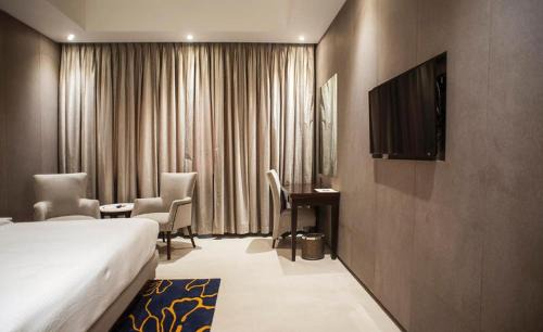 Mathura Hotel | Brijwasi Lands Inn