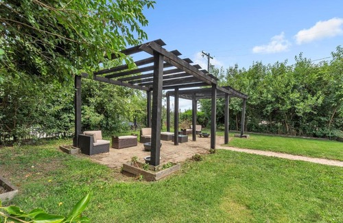 Northeast Kansas City Casa | BriKCtoria 1100 home