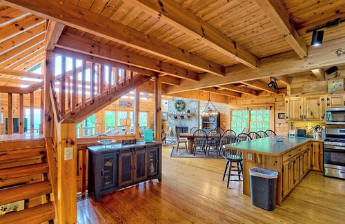 Eagles View Cabina | Brillant’s Bunk of the Blue Ridge Mountains- by Chatuge Home Concierge Lake view, mountain view