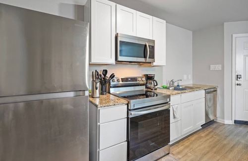 Northeast Houston Casa | Brilliant 3-bedroom house with AC in Houston