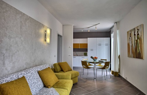 Lezzeno Apartamento | Apartamento con vistas panorámicas a las aguas azules del lago de Como y a sus verdes montañas.
