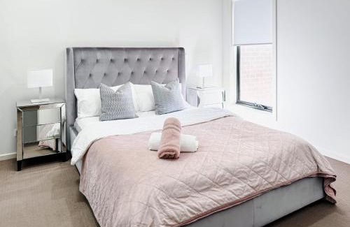 Berwick Casa | Brilliant Berwick Home Smart TV Garage Parking