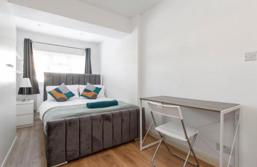 London Borough of Bromley Apartamento | Brilliant Bromley, Spacious, Garden, Free Parking