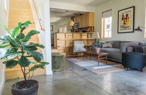 Chattanooga Casa | Brilliant Walkable Southside Chattanooga Home Facing 2 Acre Park
