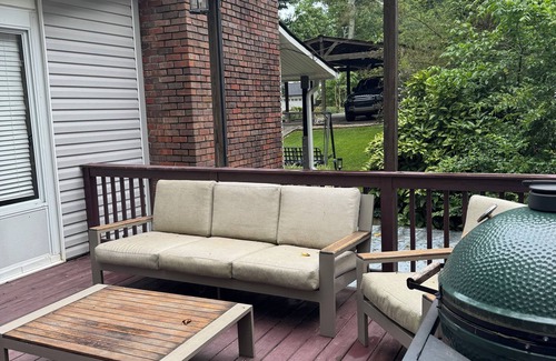 Cumming Casa | Bring the family and enjoy this Lake Front home. with AC, WiFi - Pet friendly