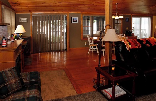 Dundee Cabina | Bring the whole family to this great place with lots of room for fun.