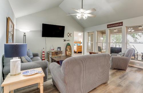Grove Casa | Bring Your Boat! Lakefront Home with Dock in Grove