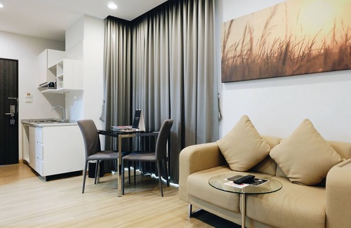 Nong Pa Khrang Hotel | Brique Hotel Chiang Mai