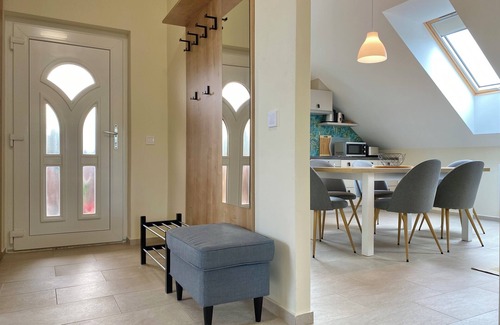 Balatonalmadi Apartamento | Brisa Balaton - modern apartment w/lake view