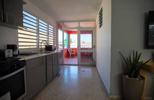 Catano Apartamento | Brisa Tropical en la Isla del Encanto