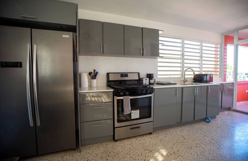 Catano Apartamento | Brisa Tropical en la Isla del Encanto