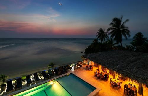 Antoneys Cay Hotel | Brisas Del Mar Beach + Dive Resort