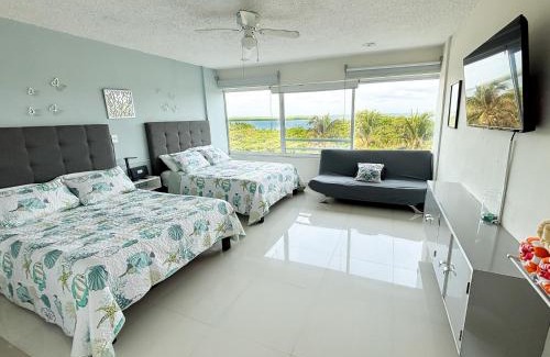 Zona Hotelera Apartamento | Brisas Shores 209 Beachfront Apartment with terrace, Cancun Hotel Zone, 1 bedroom