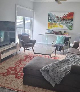 Point Clare Casa | Brisbane waters cottage at Point Clare NSW