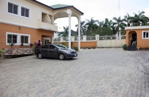 Asokoro Cabina | Bristlecone Suites - Economy Double