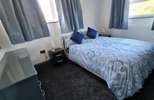 Hanham Casa | Bristol 2-Bed Bungalow Sleeps 4 Parking