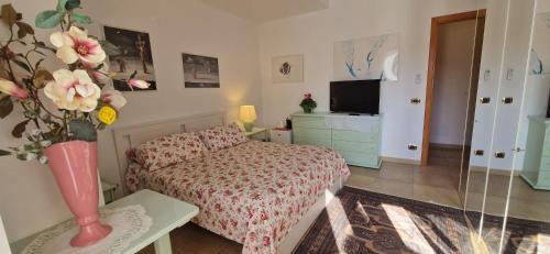 Capo d'Orlando Casa | Bristol apartment