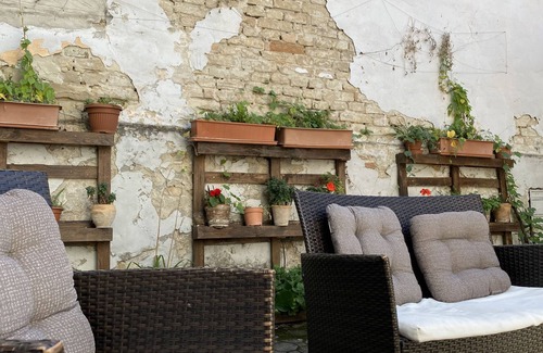 Baja Apartamento | Bristol Apartments - One Bedroom Apartment