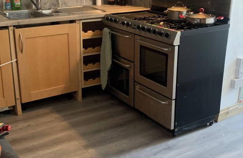 Hanham Apartamento | Double room in BS5, with own Kitchen and Bathroom