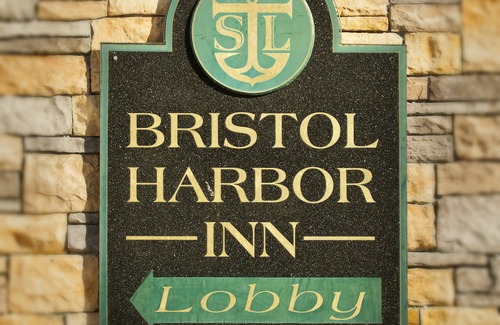 Bristol Apartamento | Bristol Harbor Inn - King Studio Suite with Kitchenette