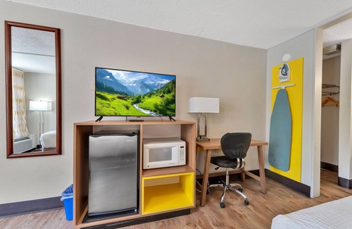 Bristol Hotel | Days Inn by Wyndham Bristol Parkway