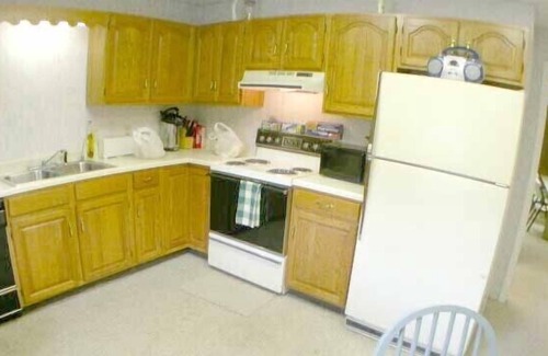 Bluff City Cabina | Partido Logia duerme 25, cocina completa, televisión de alta definición Salón, Encuadre Salón de Fiestas, Internet rápido
