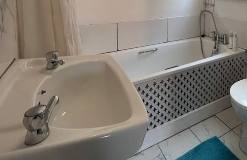 Cribbs Causeway Otro | Bristol, Southmead Comfortable and Relaxing House