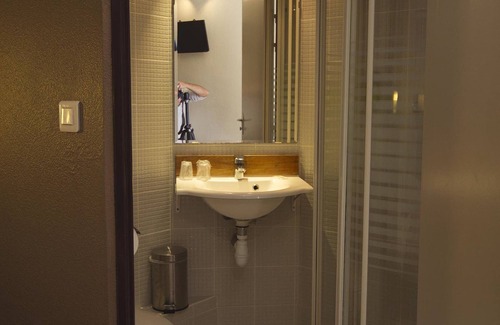 Balaruc-le-Vieux Hotel | Brit Hotel Essentiel Sète Balaruc